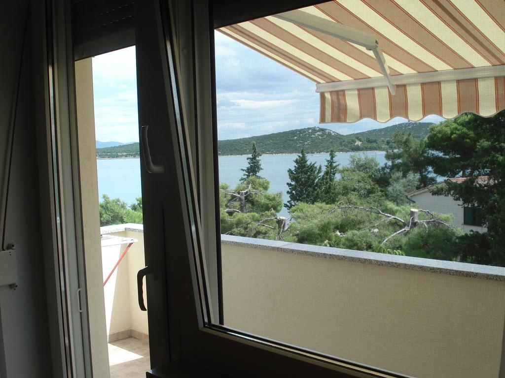 Antonella * Betina (Sibenik-Knin)